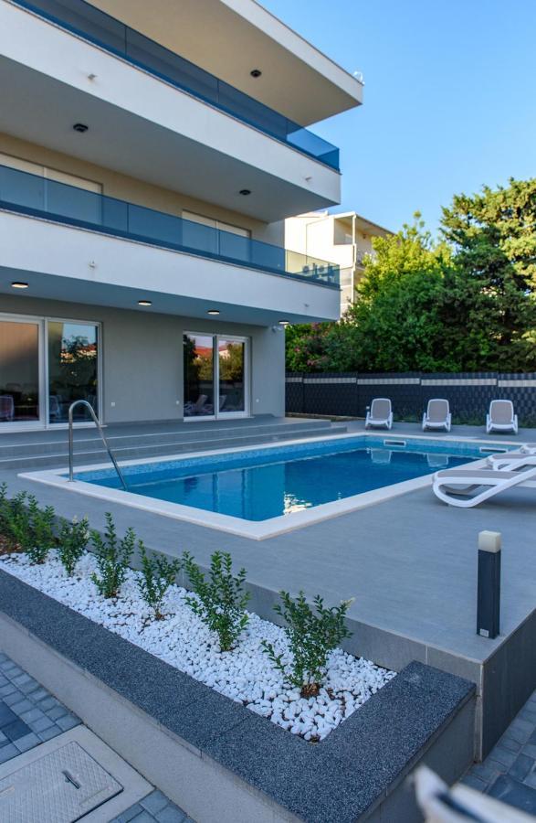Seka Apartments With A Pool Kaštela Exterior foto